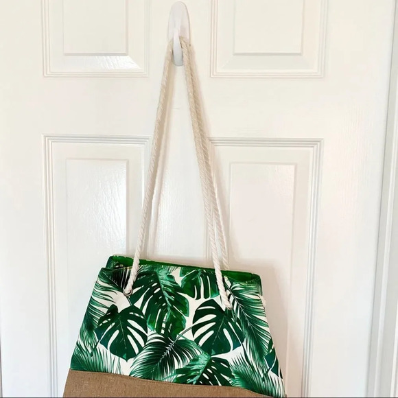 Chi for Ulta Beauty Palm Leaf Rope Strap Pool Beach Bag - Picture 3 of 8